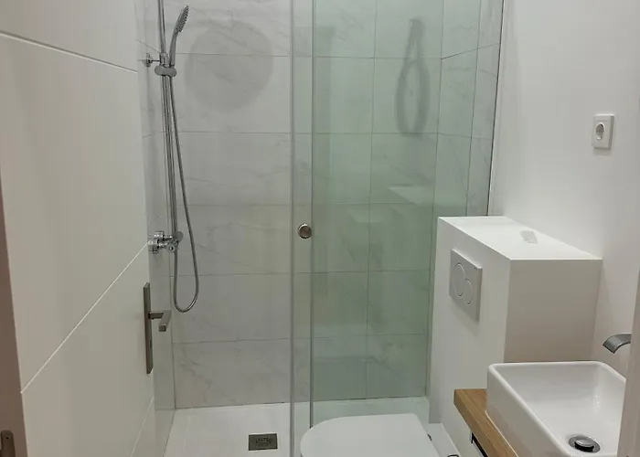 Affittacamere Modern Bedroom In Lisbona