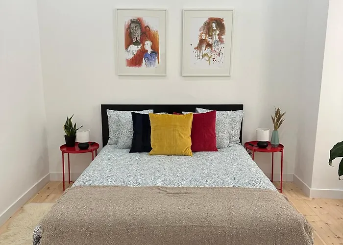 Modern Bedroom In Lisbona